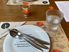 -Mark&Mars Restaurant