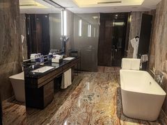 -广州天河希尔顿酒店