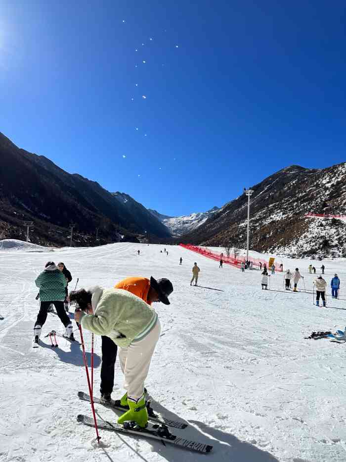 鹧鸪山自然公园滑雪场-"94949494【毕棚沟】当时是跟团游.