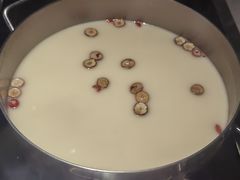 -尚尚仙·酸汤猪手·猪肚鸡火锅(华联万柳购物中心店)