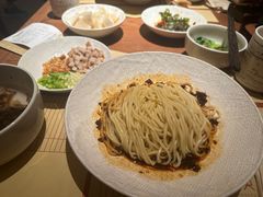 -荣家黄鱼面(前滩太古里店)