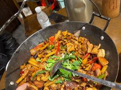 -富正毅三下锅·湘西韵味(天门山索道店)