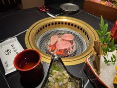 -山川小町·极番烧肉(新地假日广场店)