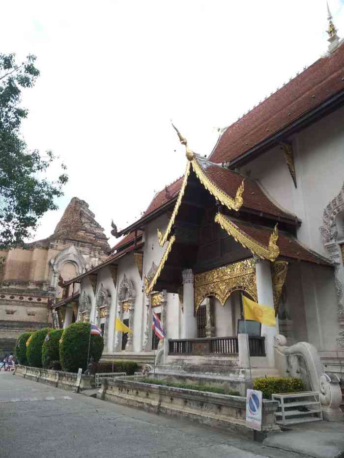 洛柯寺-"清迈古城里有很多寺庙,所以出门穿夹脚拖是."-大众点评移动版