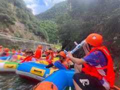 -安吉龙王山峡谷漂流