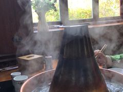 -果松木炭酸菜铜火锅·外婆参鸡汤