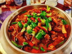 香辣牛筋头巴脑锅-95号酱骨·一块豆腐(展春园西路店)