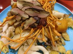 -菌之家·专业纯野生菌火锅·特色炒菌