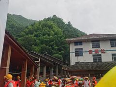 -藏龙百瀑漂流