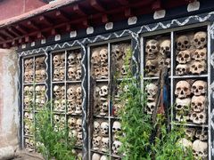 -比如骷髅墙景区