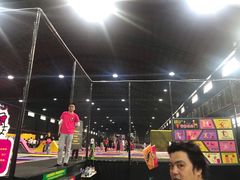 -嘿哟动霸CHUA·新潮玩运动娱乐中心·蹦床滑冰团建乐园