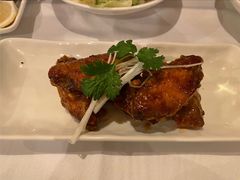甜辣鸡翅佐以辣蒜汁-WOLFGANG PUCK KITCHEN & BAR(迪士尼小镇店)