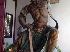 寺庙门口大神-东部华侨城