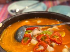 -香巴拉云南餐厅(华莱坞店)