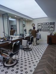 -理昂男士理发店 Barber shop