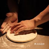 向日葵在成都｜广场上喷泉旁日落里的浪漫约会餐厅⛲️