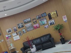 -雅悦齿科(顾村公园店)