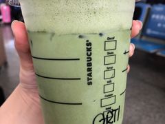 -星巴克(广州南站A18检票口楼上)