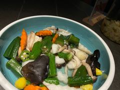 -前海沿·青岛菜(大拇指广场石老人店)