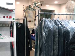 -福奈特洗衣洗鞋(宝华广场店)