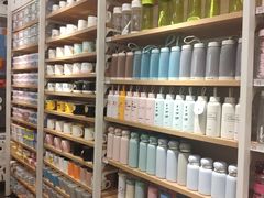 -名创优品(中原万达2F店)