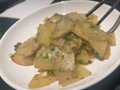 腌菜炒土豆片-金谷仓家庭料理(马泉营店)