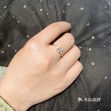 无比美腻且超显气质的一款钻戒~~[加油]