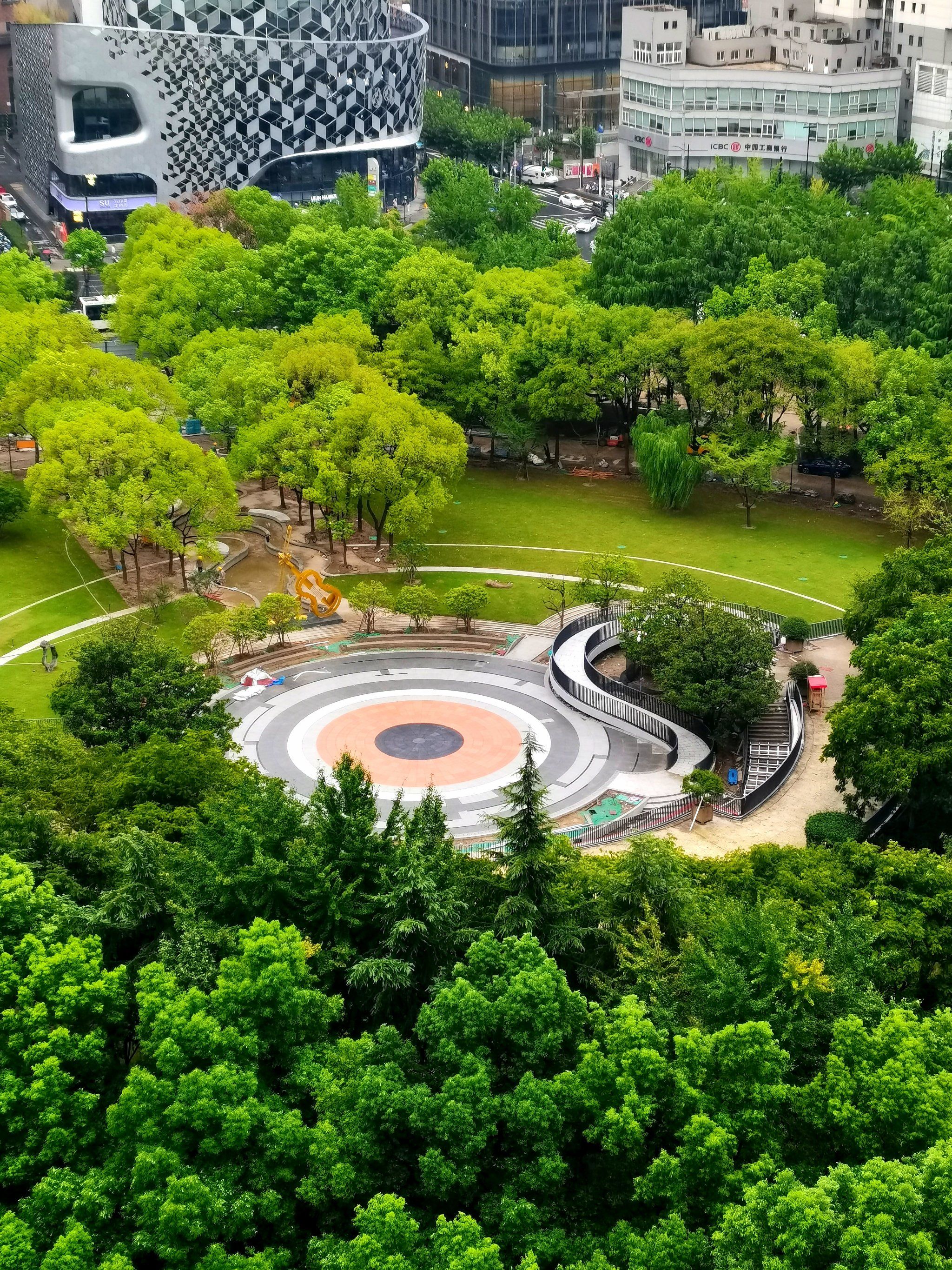 公园改造工程封闭已8月