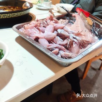 在东林春天大门对面的鱼还不错