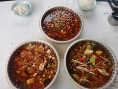 -三叔特色自贡菜(中海国际店)
