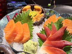 -山川小町·极番烧肉(新地假日广场店)