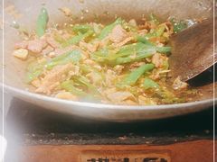 -费大厨辣椒炒肉(高铁吾悦广场店)