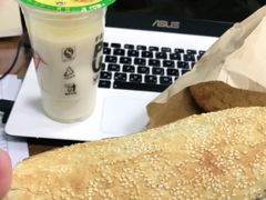 -禾诗夜市大饼油条(松江店)