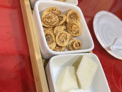 -冯烫烫跷脚牛肉·川菜小馆(武胜西街店)