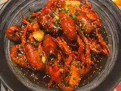 -肥肥虾庄·金牌油焖大虾(杨园滨江时代walk店)