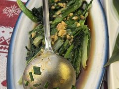 -刘姐啤酒鱼民族演艺餐厅(西街总店)