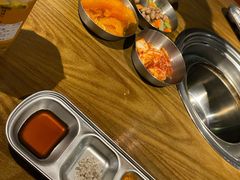 小菜碳生菜无限量-·缸桶屋·韩式牛肋条自助烤肉(西湖D11店)