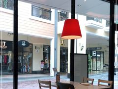 -王府井奥莱临潼小镇(临潼店)