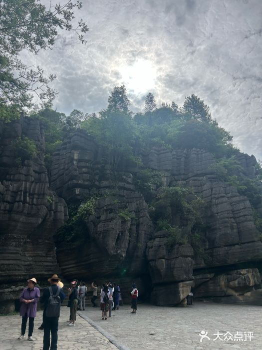 梭布垭石林景区图片