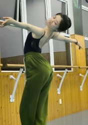 -CASTER跳舞俱乐部