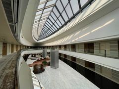 -上海滴水湖皇冠假日酒店
