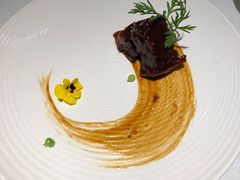 低温慢火澳洲小牛肉-悦融琥珀·京鲁菜·海味珍品(西单店)