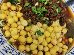 -渝之汇牛肉豌杂面