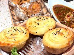 -小董哥烤串·爆汁大油边(故宫店)