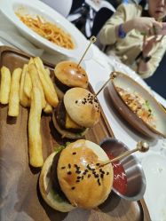 -奈尔宝家庭中心·亲子餐厅(北京东坝万达店)