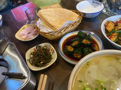 -富正毅三下锅·湘西韵味(天门山索道店)
