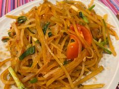 -香巴拉云南餐厅(华莱坞店)