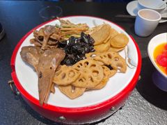 -万重锦·人文川菜馆(骡马市店)