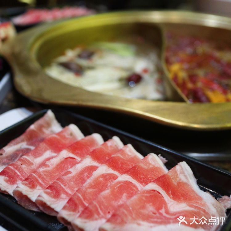 白石洲吃麻辣火锅居然这么燃！ | 小龙坎街舞主题店