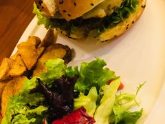 招牌牛肉汉堡-UPPER KITCHEN(延安路店)